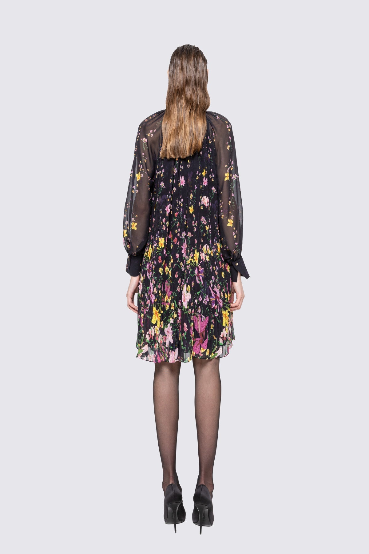 Scarf-detail pleated knee length dress - BTK COLLECTIONS