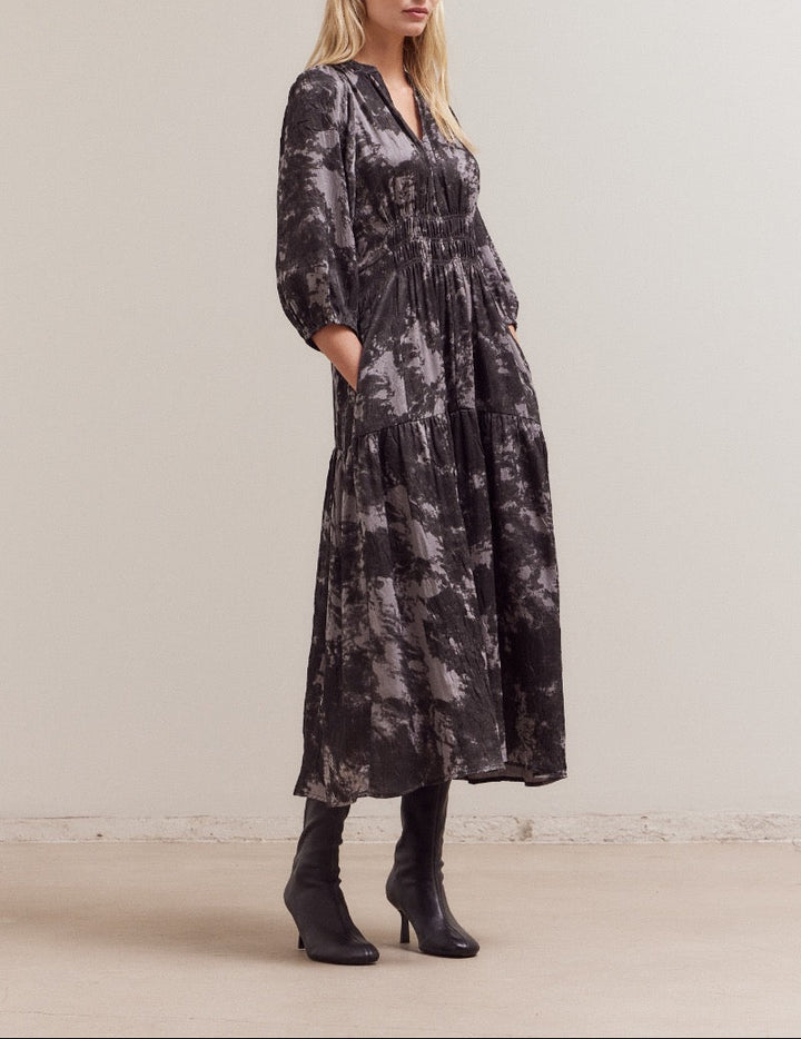 Fawn printed midi dress with 3/4 sleeves by GRADE & GATHER, showcasing a floral pattern.