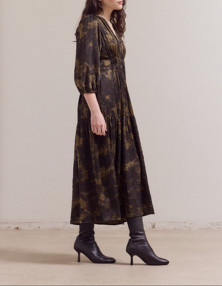 Crinkled Polyester Midi Dress - 3/4 Sleeves, Pockets & Ruched Waist